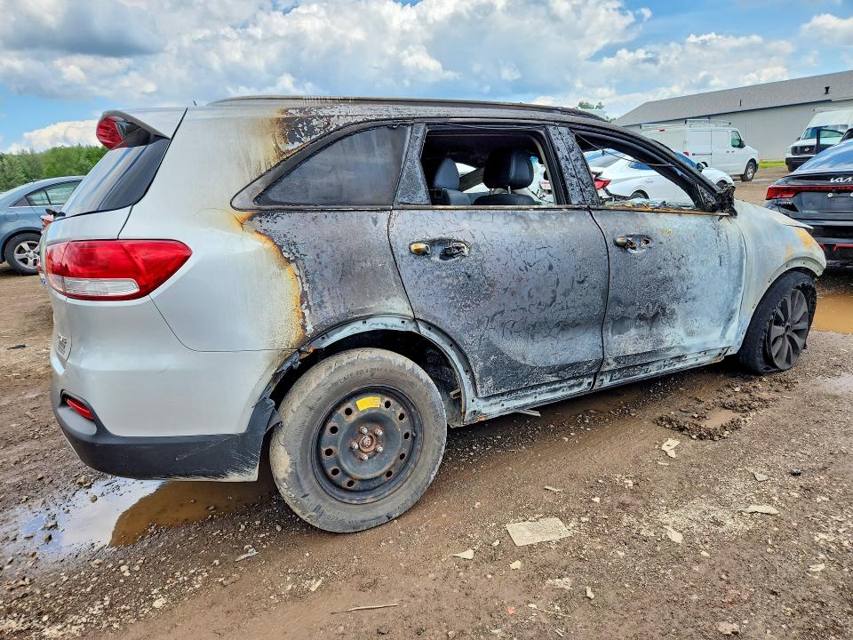 2016 Kia Sorento მანქანა იყიდება აუქციონზე, vin: 5XYPHDA53GG091777, აუქციონის ნომერი: 57957976