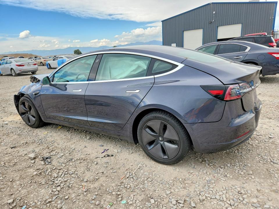Продажа на аукционе авто 2018 Tesla Model 3, vin: 5YJ3E1EB3JF181354, номер лота: 58991186