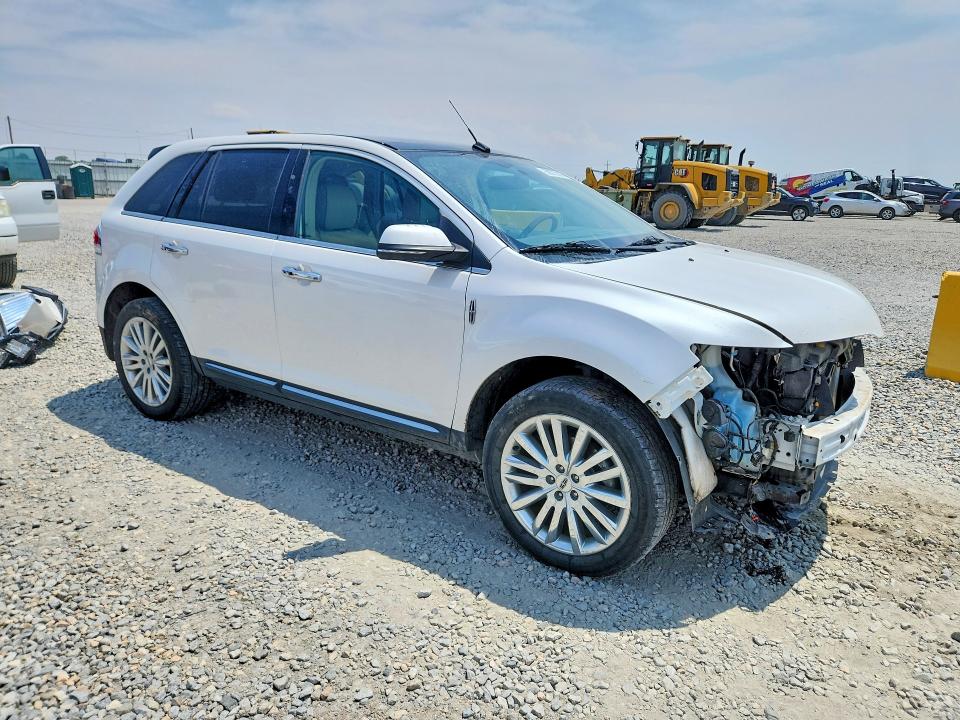 58575916 :رقم المزاد ، 2LMDJ8JK6FBL31394 vin ، 2015 Lincoln Mkx مزاد بيع