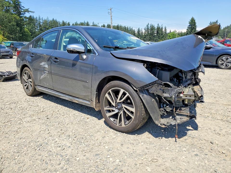 58733736 :رقم المزاد ، 4S3BNAS69J3011533 vin ، 2018 Subaru Legacy مزاد بيع