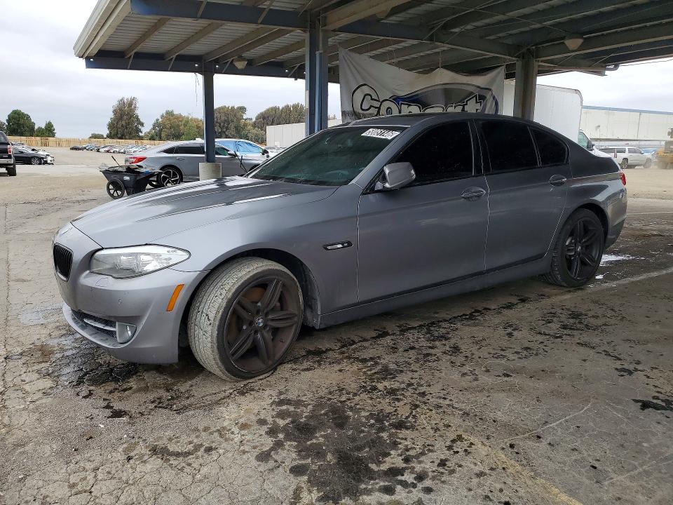 58051146 :رقم المزاد ، WBAFR9C50CDV58582 vin ، 2012 Bmw 550 مزاد بيع