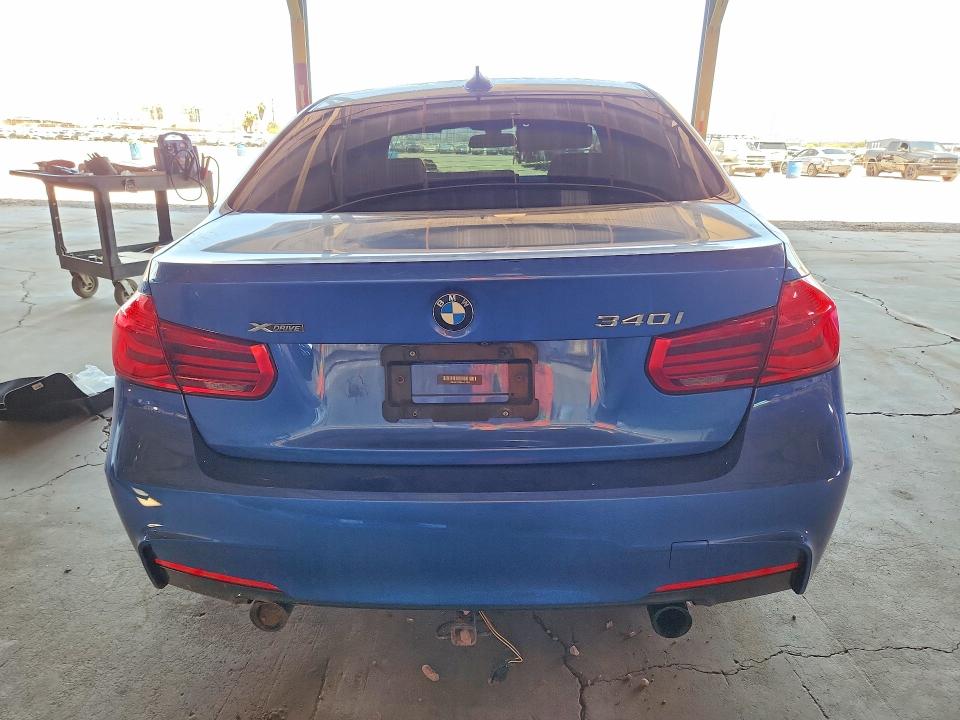 56703636 :رقم المزاد ، WBA8B7C58JA411894 vin ، 2018 Bmw 340 مزاد بيع