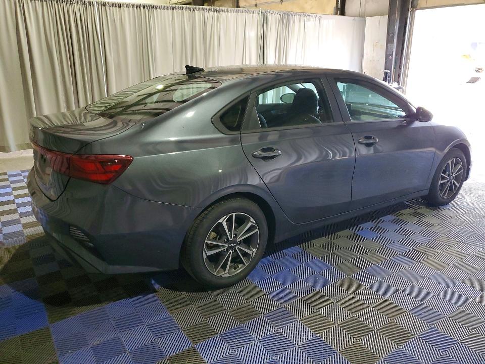58327876 :رقم المزاد ، 3KPF24AD6PE634914 vin ، 2023 Kia Forte مزاد بيع