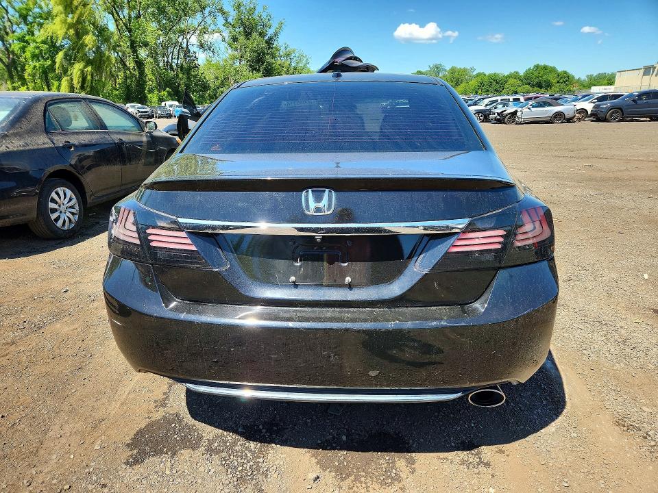 2015 Honda Accord მანქანა იყიდება აუქციონზე, vin: 1HGCR2F87FA037630, აუქციონის ნომერი: 55696116