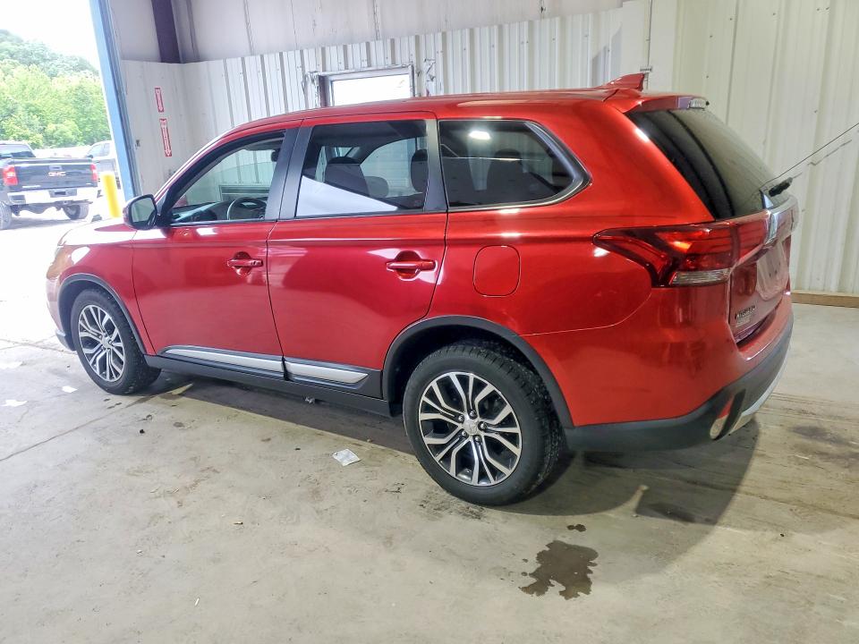 57630936 :رقم المزاد ، JA4AZ3A38JZ014028 vin ، 2018 Mitsubishi Outlander مزاد بيع