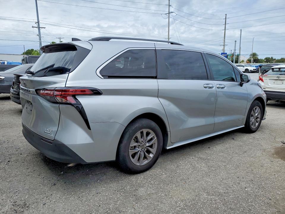 2021 Toyota Sienna მანქანა იყიდება აუქციონზე, vin: 5TDYRKEC8MS055368, აუქციონის ნომერი: 55960956