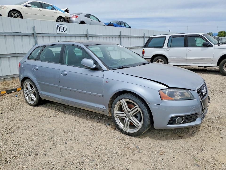 Продажа на аукционе авто 2013 Audi A3, vin: WAUMFAFM3DA028887, номер лота: 59299616