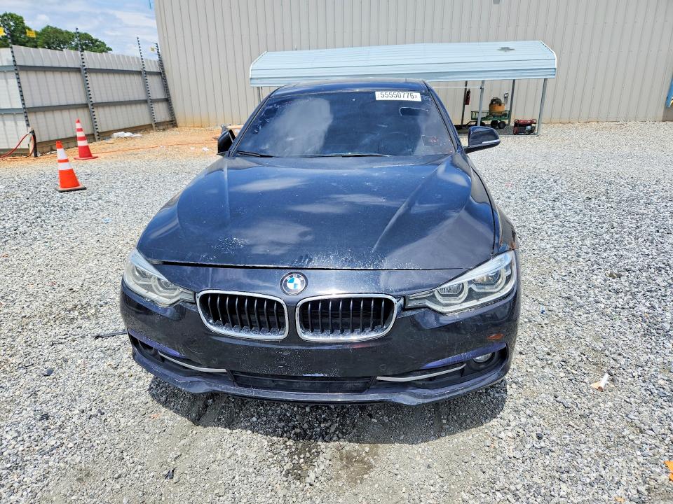 55550776 :رقم المزاد ، WBA8B9G54HNU50975 vin ، 2017 Bmw 330 مزاد بيع