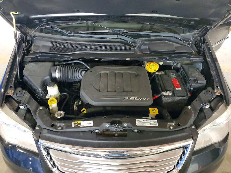 58889516 :رقم المزاد ، 2C4RC1BG8GR268244 vin ، 2016 Chrysler Town & Country مزاد بيع