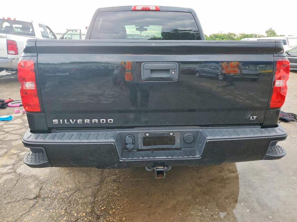 Продаж на аукціоні авто 2018 Chevrolet Silverado, vin: 3GCUKREC2JG149994, номер лоту: 58986326