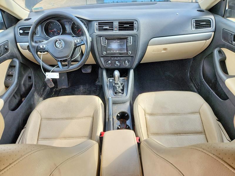 57169796 :رقم المزاد ، 3VWDB7AJ9HM339597 vin ، 2017 Volkswagen Jetta مزاد بيع