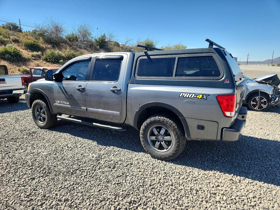 55170166 :رقم المزاد ، 1N6BA0EC9FN510090 vin ، 2015 Nissan Titan مزاد بيع