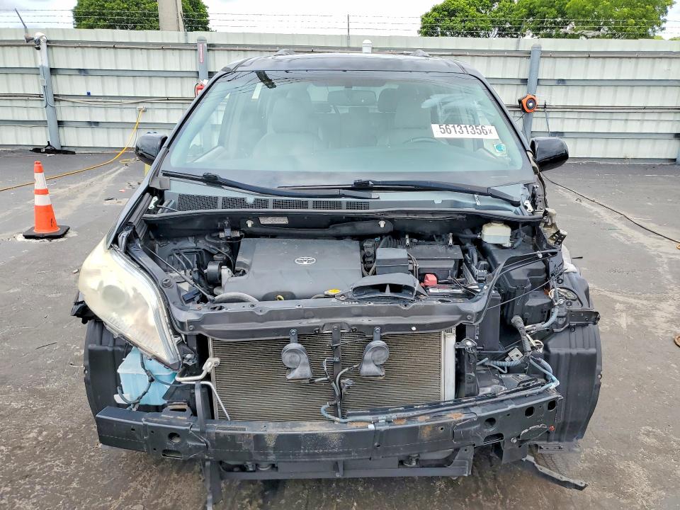 Продаж на аукціоні авто 2015 Toyota Sienna, vin: 5TDYK3DC5FS689915, номер лоту: 56131356