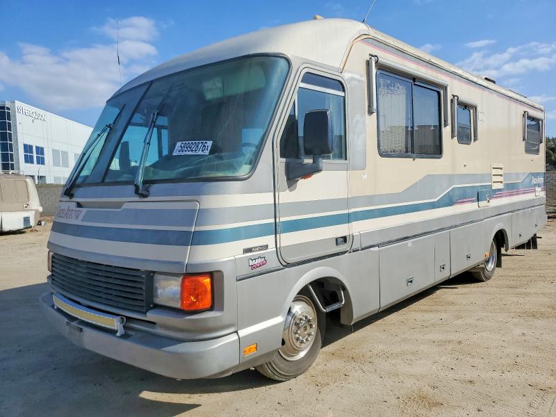 58992876 :رقم المزاد ، 1GBKP37N0N3308481 vin ، 1992 Chevrolet P30 مزاد بيع