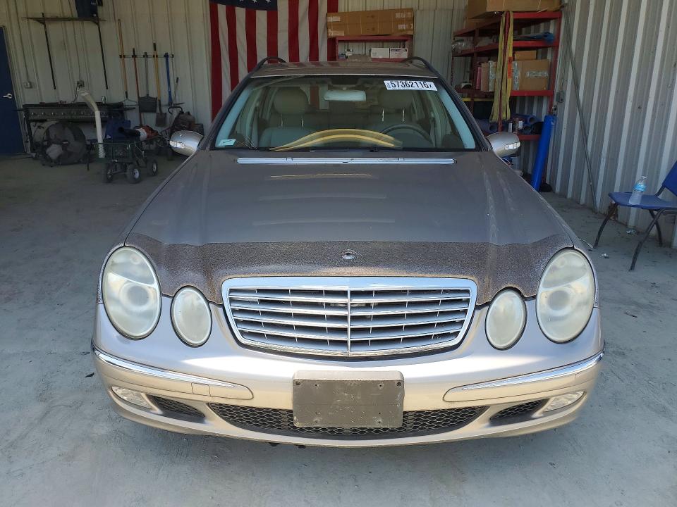 57362116 :رقم المزاد ، WDBUH83J95X169671 vin ، 2005 Mercedes-benz E مزاد بيع