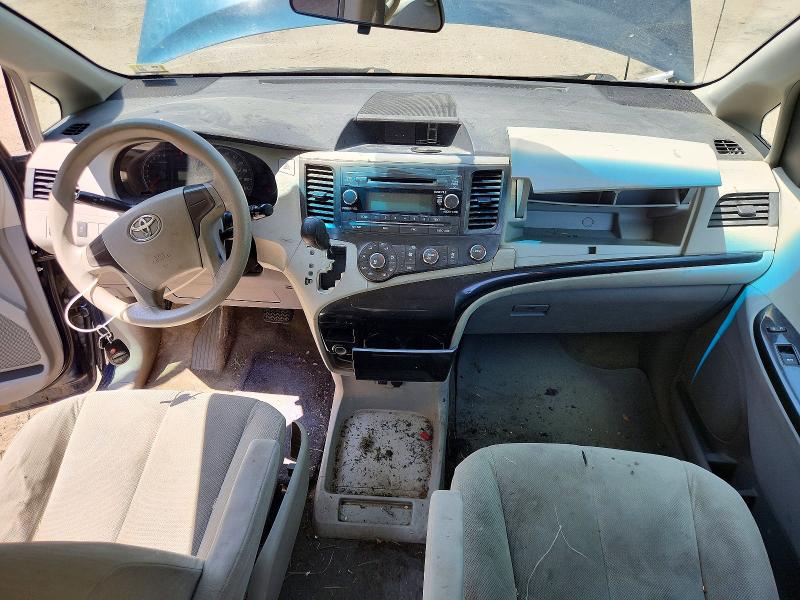 2011 Toyota Sienna მანქანა იყიდება აუქციონზე, vin: 5TDZK3DC0BS131128, აუქციონის ნომერი: 56614246