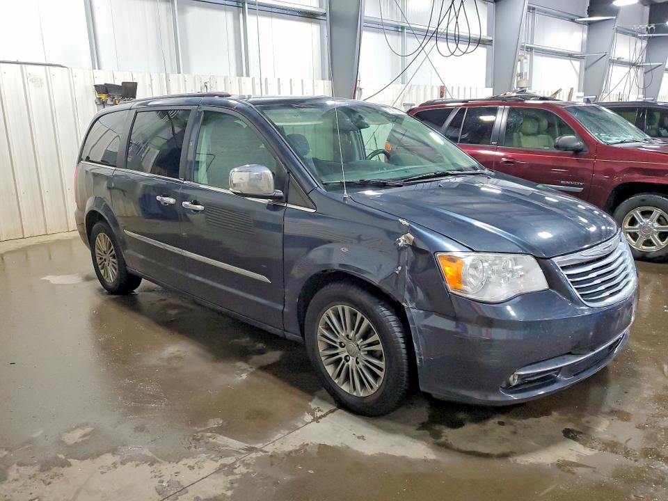 2014 Chrysler Town & Country მანქანა იყიდება აუქციონზე, vin: 2C4RC1CG0ER332742, აუქციონის ნომერი: 57687136