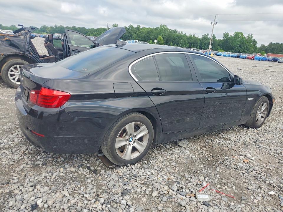 55590446 :رقم المزاد ، WBAFR1C59BC750380 vin ، 2011 Bmw 528 مزاد بيع