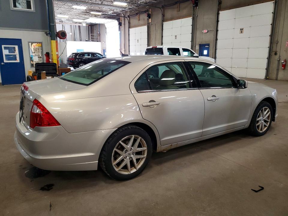 57965116 :رقم المزاد ، 3FAHP0JA6AR401811 vin ، 2010 Ford Fusion مزاد بيع