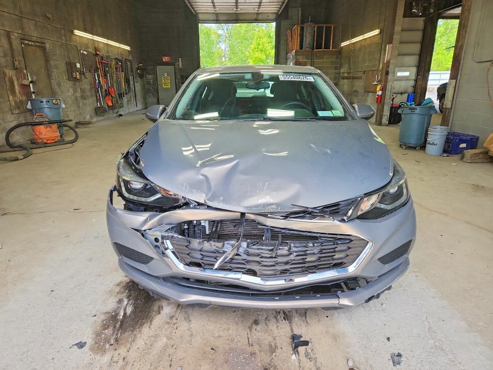 55540626 :رقم المزاد ، 3G1BE6SM4HS593078 vin ، 2017 Chevrolet Cruze مزاد بيع
