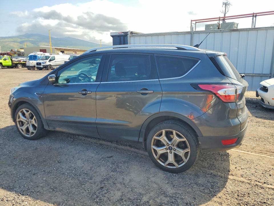 54913616 :رقم المزاد ، 1FMCU0J9XJUB95268 vin ، 2018 Ford Escape مزاد بيع