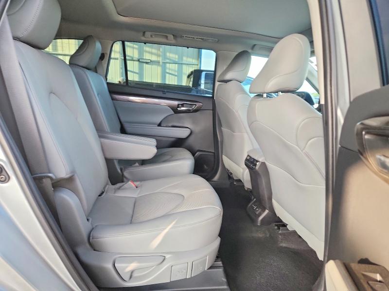 57076076 :رقم المزاد ، 5TDKDRBH5PS038061 vin ، 2023 Toyota Highlander مزاد بيع