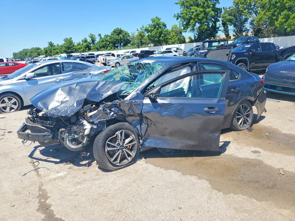 56431086 :رقم المزاد ، 3KPF24AD6NE462672 vin ، 2022 Kia Forte مزاد بيع