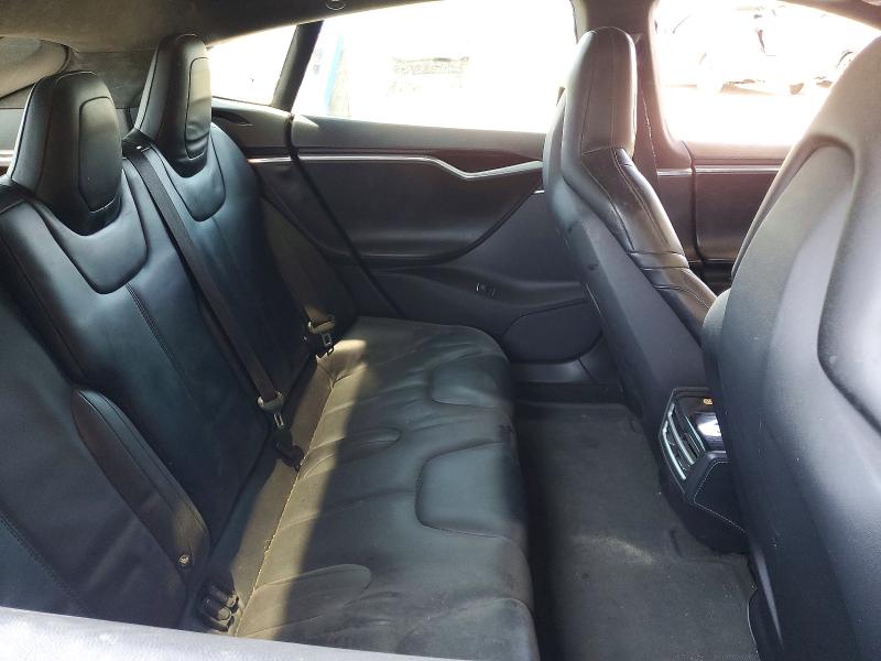 58910786 :رقم المزاد ، 5YJSA1H40FF086875 vin ، 2015 Tesla Model S مزاد بيع