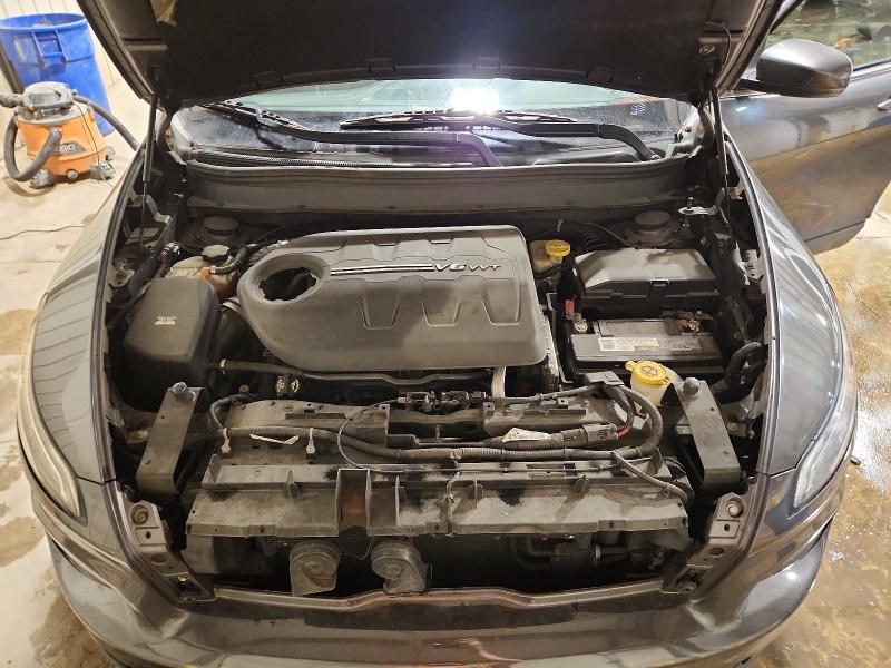 57841146 :رقم المزاد ، 1C4PJMDS1FW718290 vin ، 2015 Jeep Cherokee مزاد بيع