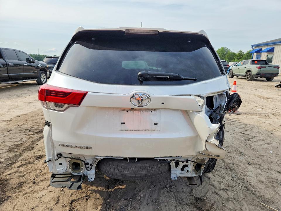Продаж на аукціоні авто 2017 Toyota Highlander, vin: 5TDJZRFH3HS457258, номер лоту: 55929546