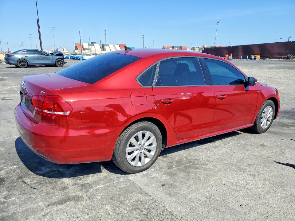 Продажа на аукционе авто 2015 Volkswagen Passat, vin: 1VWAT7A30FC046347, номер лота: 55917576
