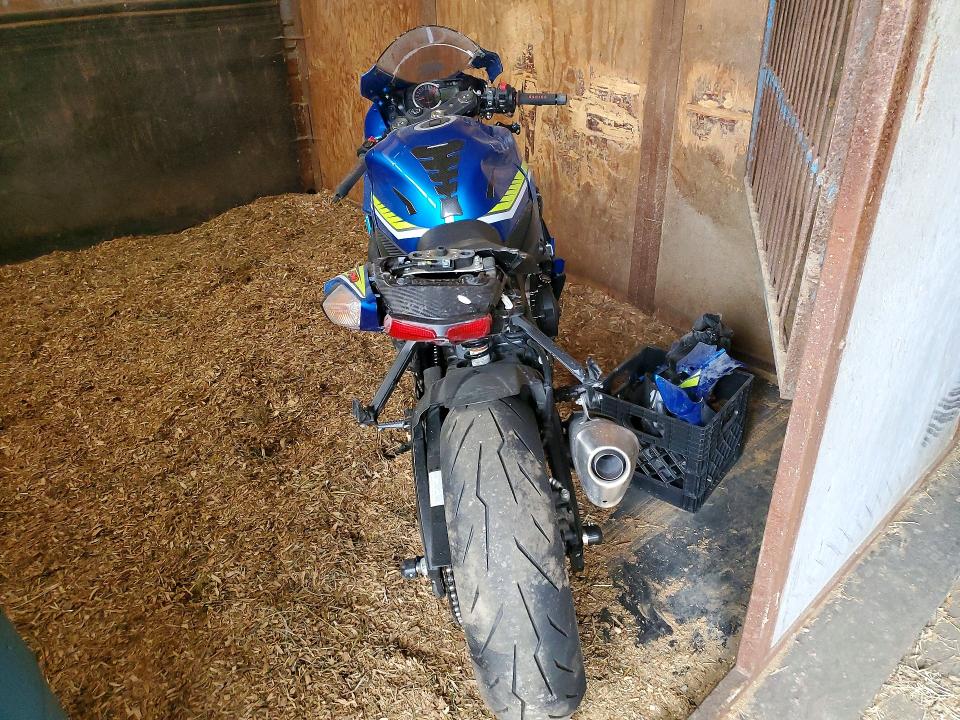 Продажа на аукционе авто 2017 Suzuki Gsx-r750, vin: JS1GR7MA7H2102003, номер лота: 54824546