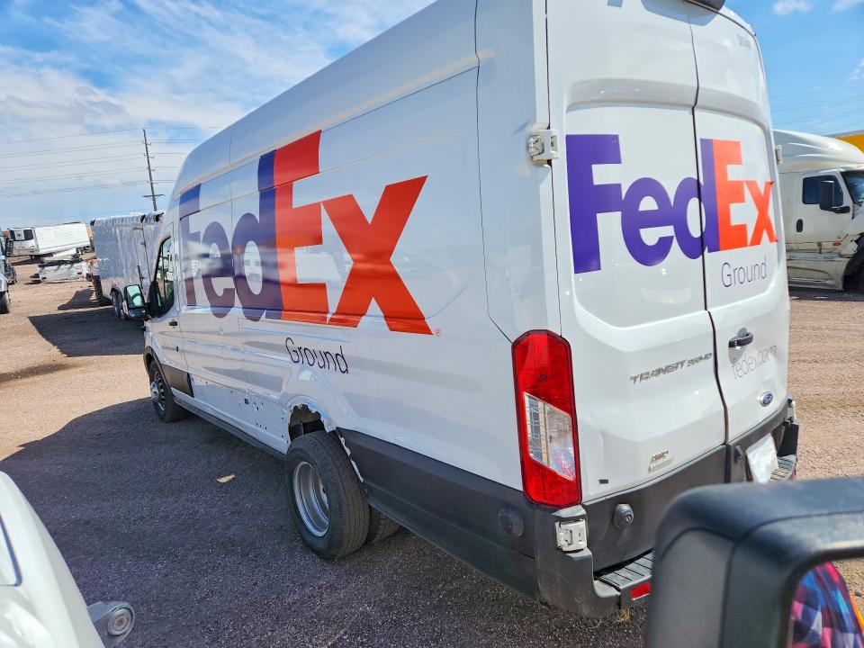 51969316 :رقم المزاد ، 1FTRU8UG1NKA66747 vin ، 2022 Ford Transit مزاد بيع