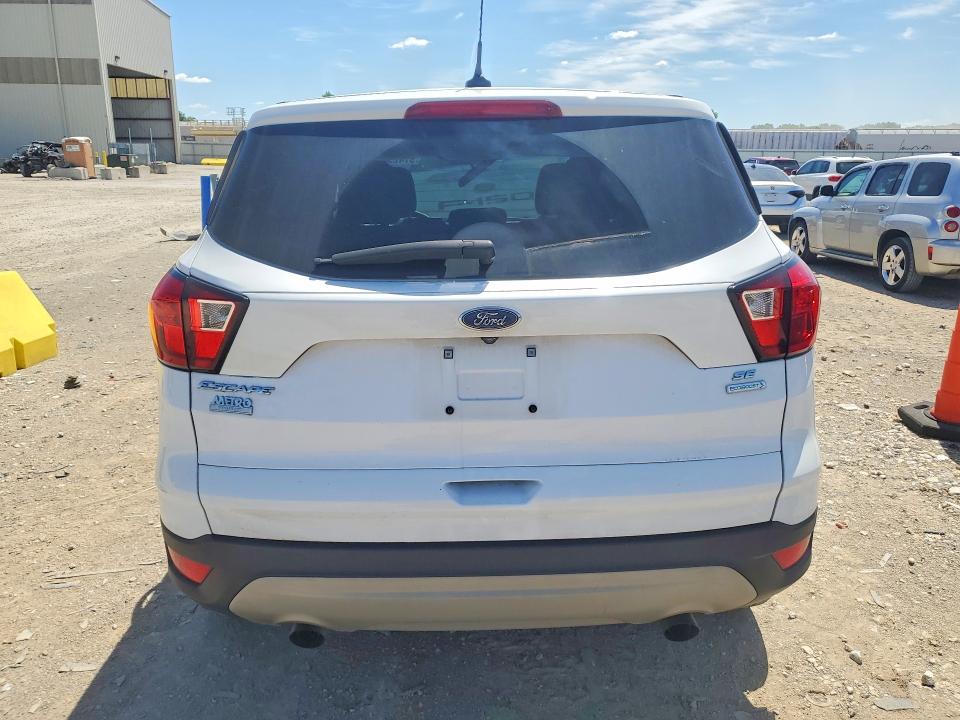 2019 Ford Escape მანქანა იყიდება აუქციონზე, vin: 1FMCU0GD4KUC26317, აუქციონის ნომერი: 57423426