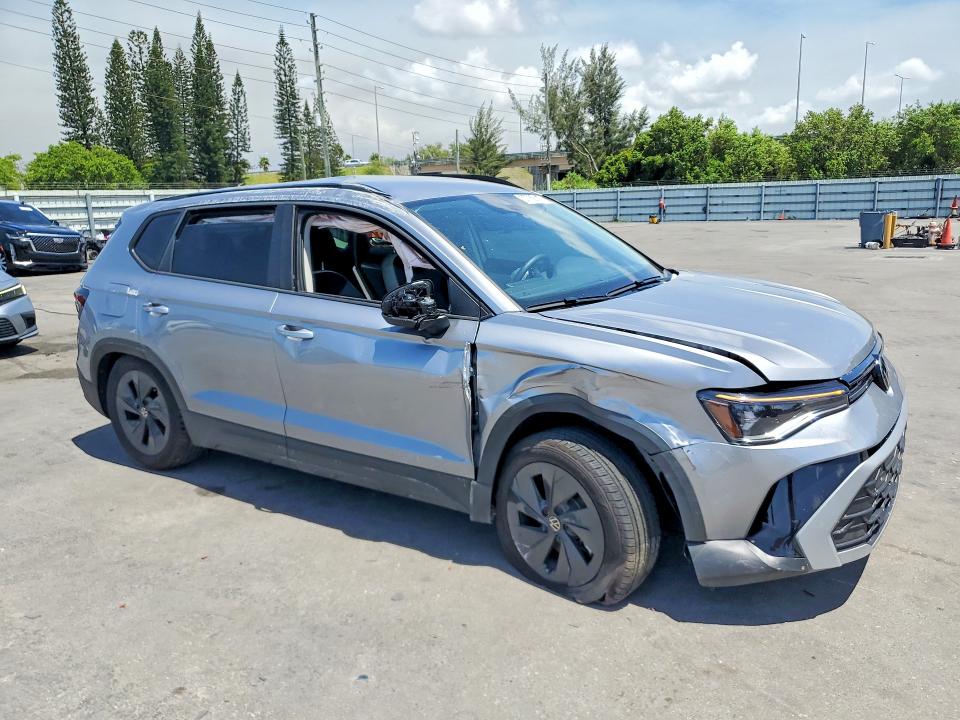 57768146 :رقم المزاد ، 3VV5C7B28SM084106 vin ، 2025 Volkswagen Taos مزاد بيع