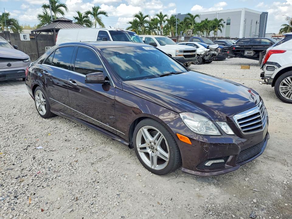 57144606 :رقم المزاد ، WDDHF5GB4BA498681 vin ، 2011 Mercedes-benz E مزاد بيع