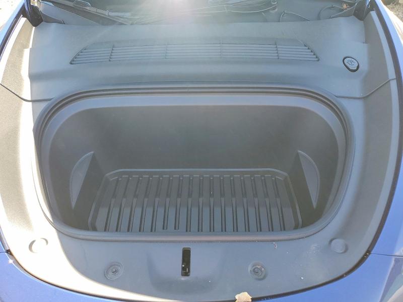 2025 Tesla Model Y მანქანა იყიდება აუქციონზე, vin: 7SAYGDED2SF221835, აუქციონის ნომერი: 58079666