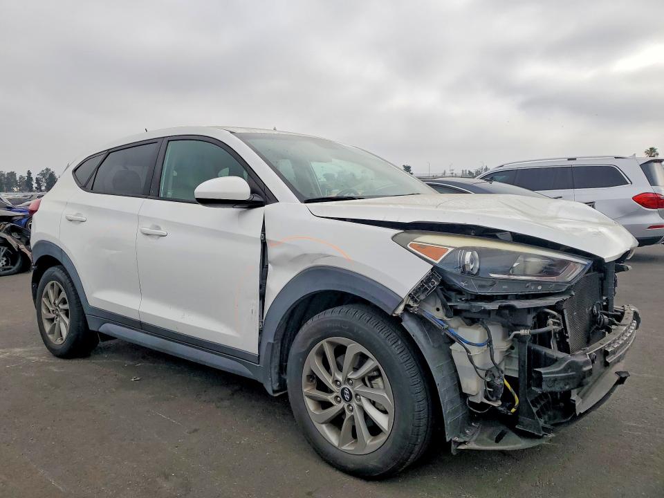 2017 Hyundai Tucson მანქანა იყიდება აუქციონზე, vin: KM8J23A48HU555439, აუქციონის ნომერი: 57611376