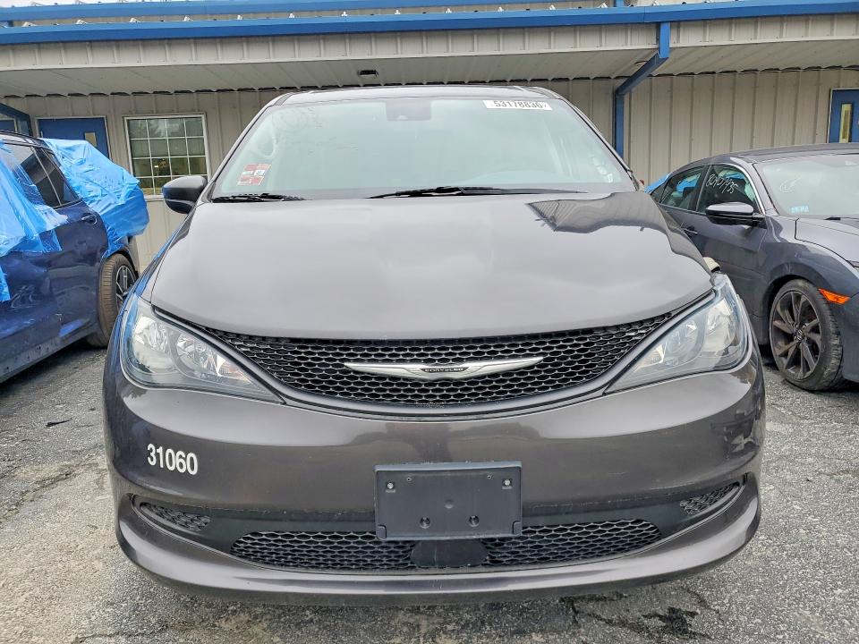 2021 Chrysler Voyager მანქანა იყიდება აუქციონზე, vin: 2C4RC1CGXMR580365, აუქციონის ნომერი: 53178836