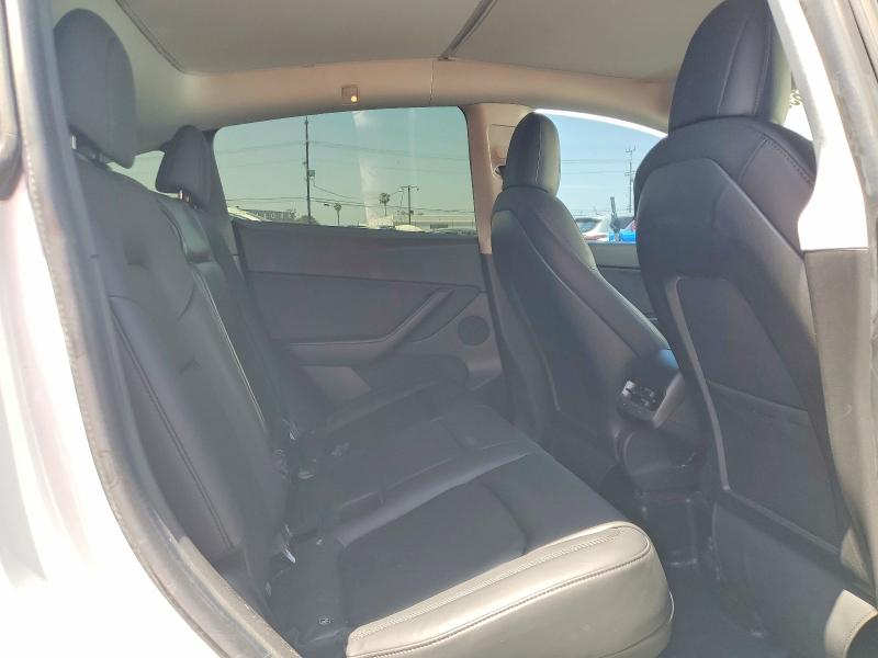 55659246 :رقم المزاد ، 5YJYGDEE9MF157124 vin ، 2021 Tesla Model Y مزاد بيع