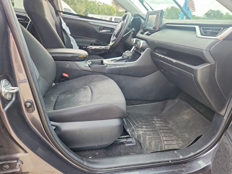 2021 Toyota Rav4 მანქანა იყიდება აუქციონზე, vin: 2T3W1RFV8MC138192, აუქციონის ნომერი: 55673176