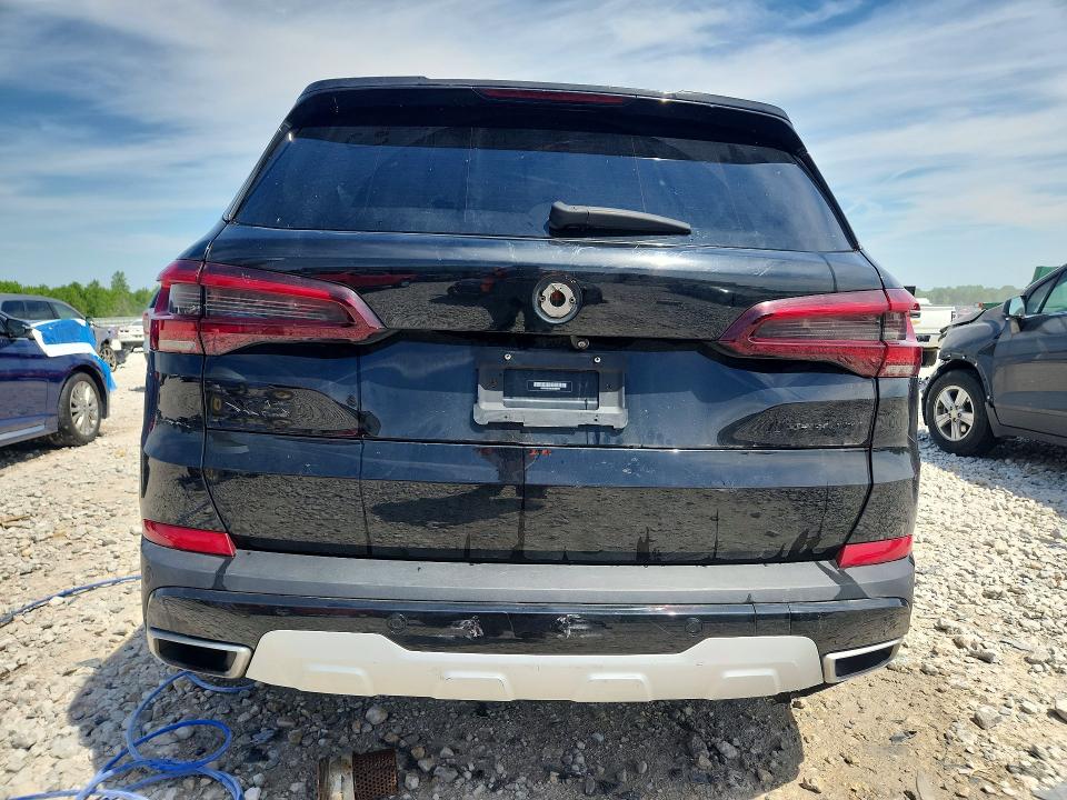 55683146 :رقم المزاد ، 5UXCR6C08M9E88876 vin ، 2021 Bmw X5 مزاد بيع