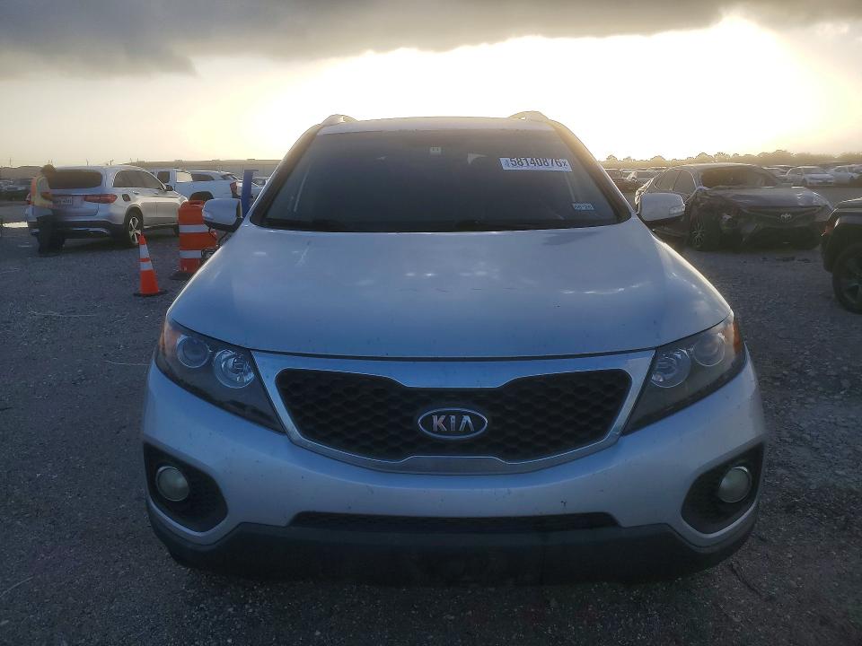 58140876 :رقم المزاد ، 5XYKU4A15BG005980 vin ، 2011 Kia Sorento مزاد بيع