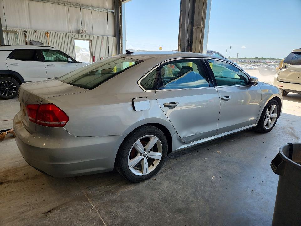 Продажа на аукционе авто 2013 Volkswagen Passat, vin: 1VWBP7A3XDC111131, номер лота: 57889136