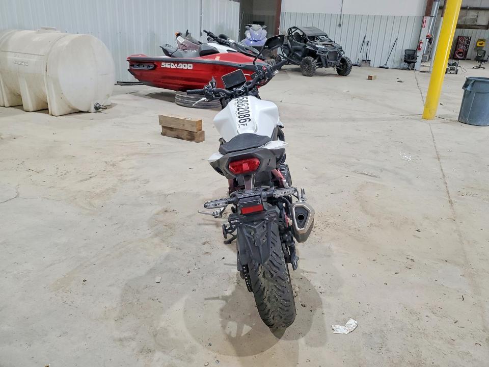 2025 Honda Cb750 მანქანა იყიდება აუქციონზე, vin: JH2RH2407SK001666, აუქციონის ნომერი: 55882086