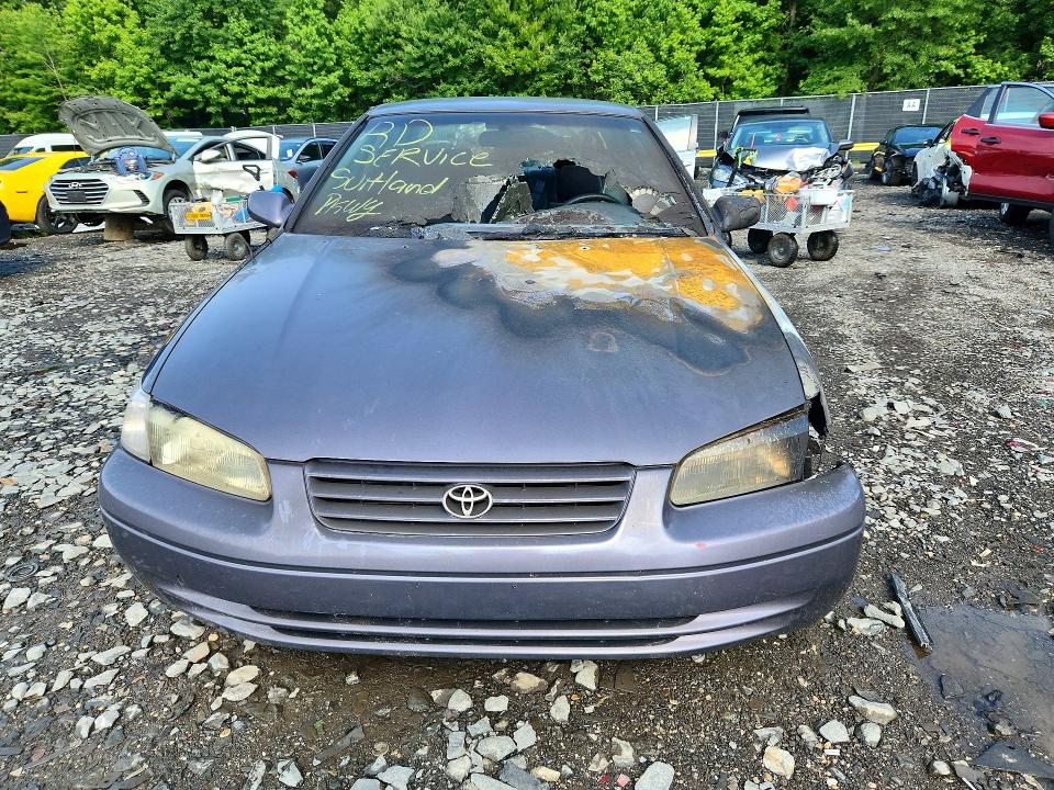 1998 Toyota Camry მანქანა იყიდება აუქციონზე, vin: 4T1BG22K6WU244294, აუქციონის ნომერი: 57049876