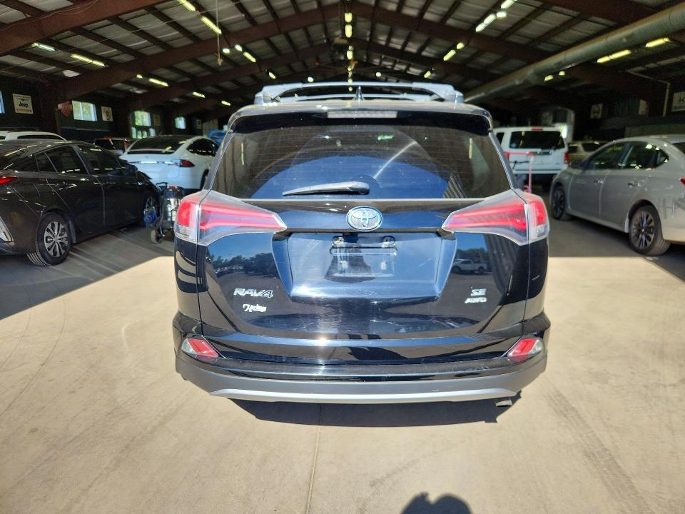 Продаж на аукціоні авто 2018 Toyota Rav4, vin: 2T3JFREV5JW737705, номер лоту: 56901076