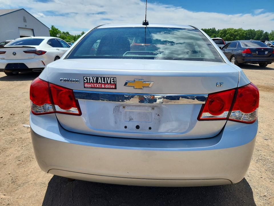 Продажа на аукционе авто 2015 Chevrolet Cruze, vin: 1G1PC5SB7F7289761, номер лота: 57335986
