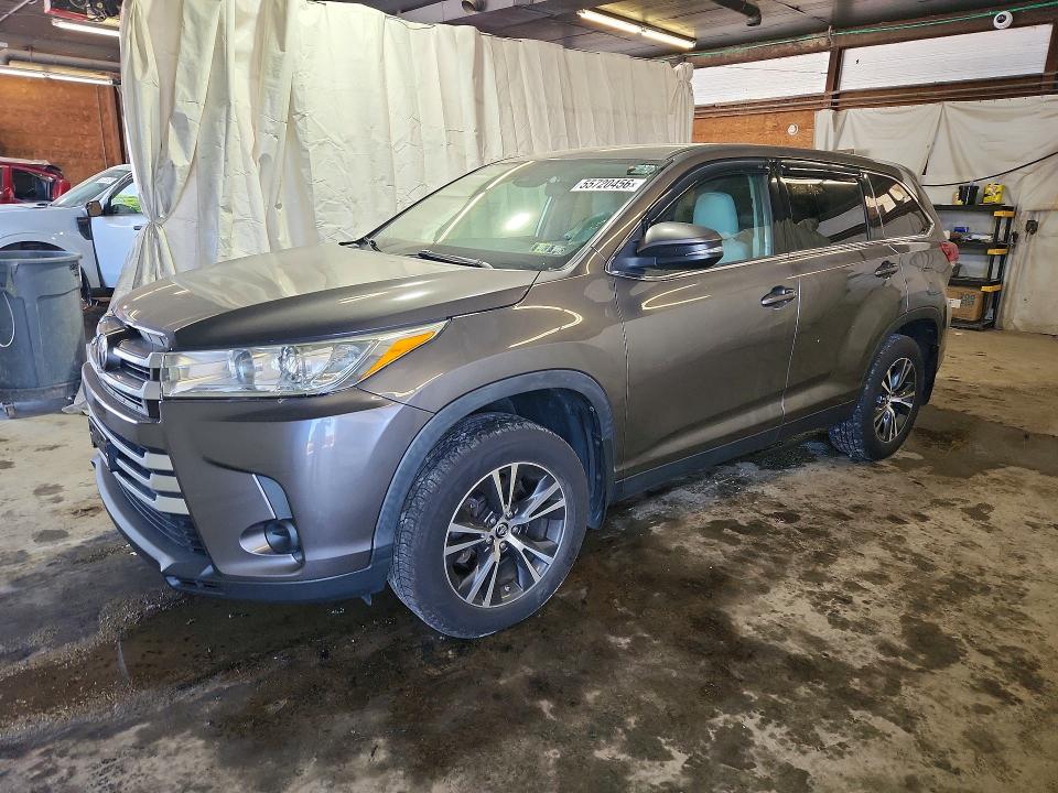 Продажа на аукционе авто 2019 Toyota Highlander, vin: 5TDBZRFH6KS704994, номер лота: 55720456