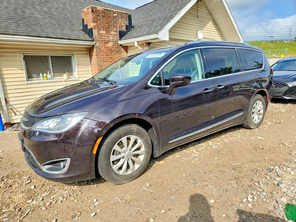 Auction sale of the 2018 Chrysler Pacifica, vin: 2C4RC1BG6JR353509, lot number: 56583056